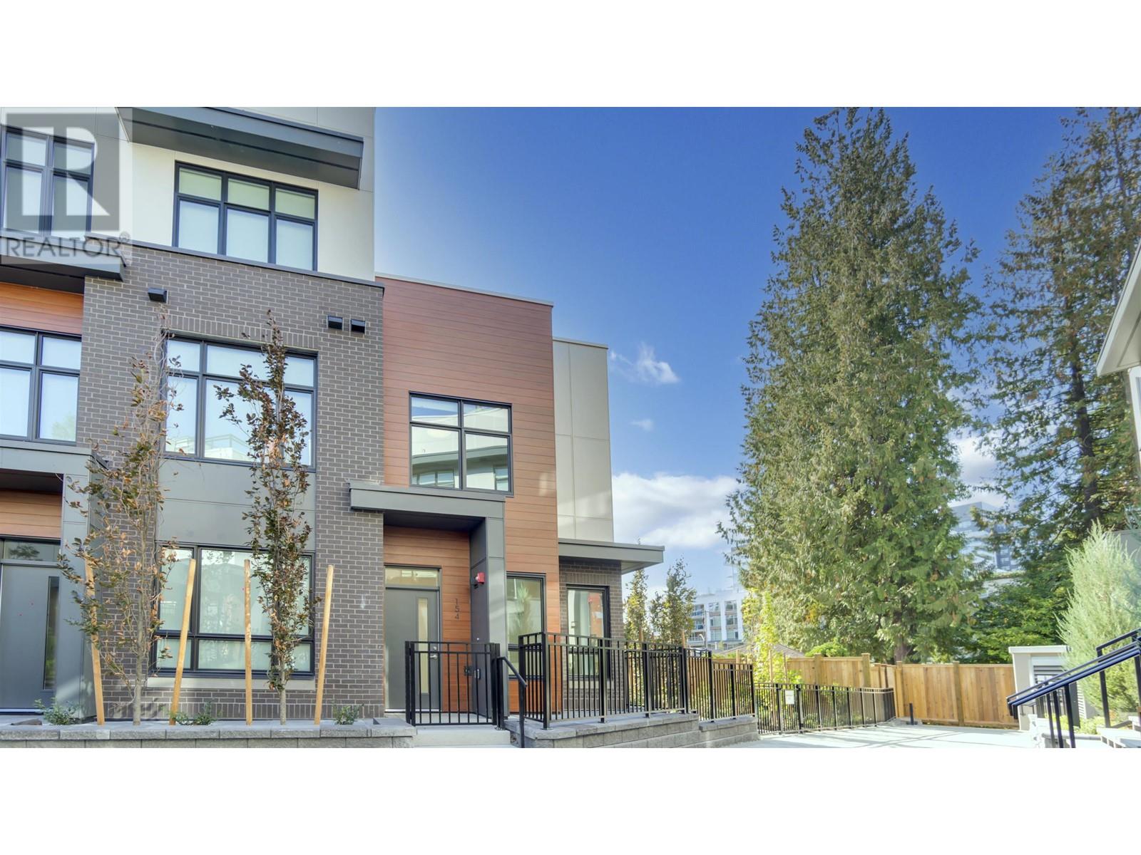 154 2035 Glenaire Drive, North Vancouver, British Columbia  V7P 1Y3 - Photo 1 - R2816639