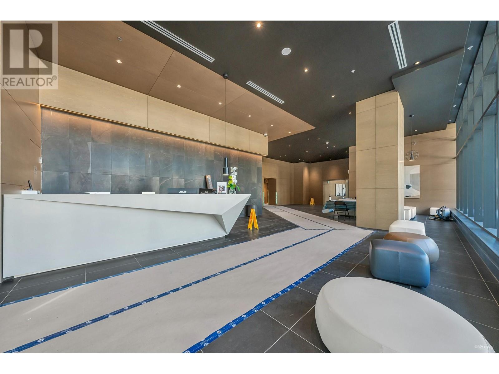 2404 2181 Madison Avenue, Burnaby, British Columbia  V5C 0N4 - Photo 2 - R2816647