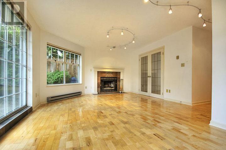 101 592 W 16TH AVENUE, vancouver, British Columbia