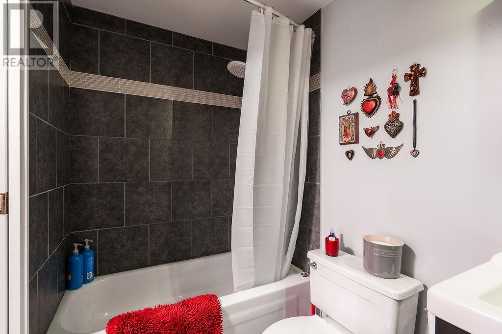 302 1615 Frances Street, Vancouver, British Columbia  V5L 1Z3 - Photo 18 - R2816716