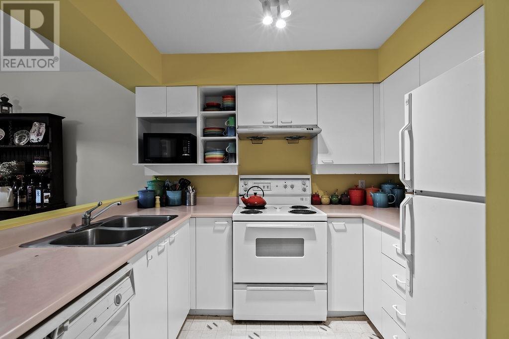 302 1615 Frances Street, Vancouver, British Columbia  V5L 1Z3 - Photo 3 - R2816716
