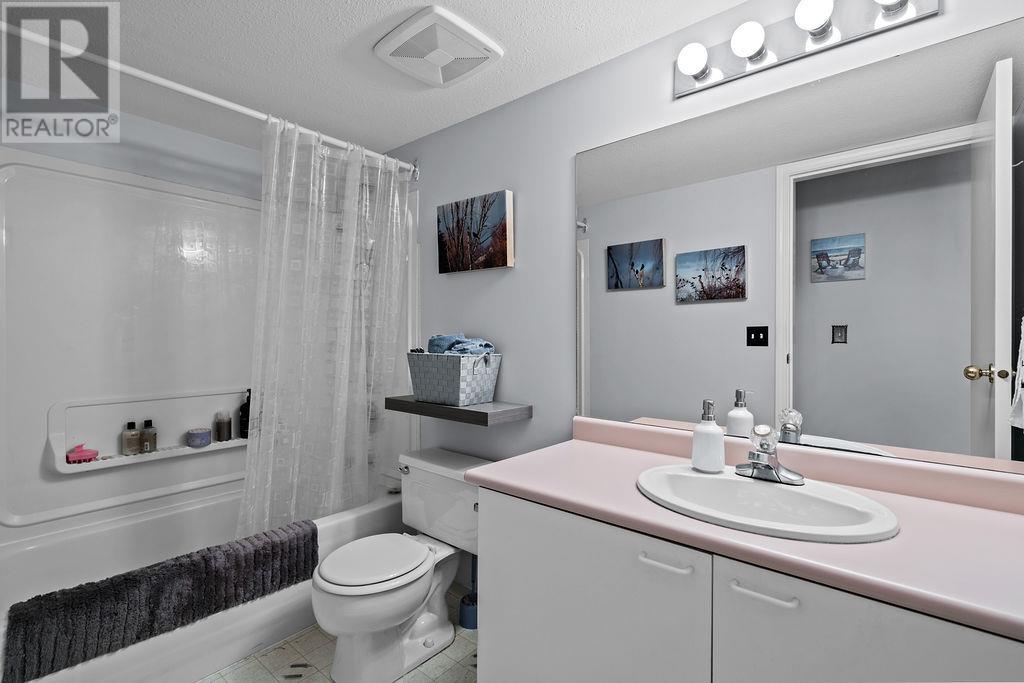 302 1615 Frances Street, Vancouver, British Columbia  V5L 1Z3 - Photo 30 - R2816716