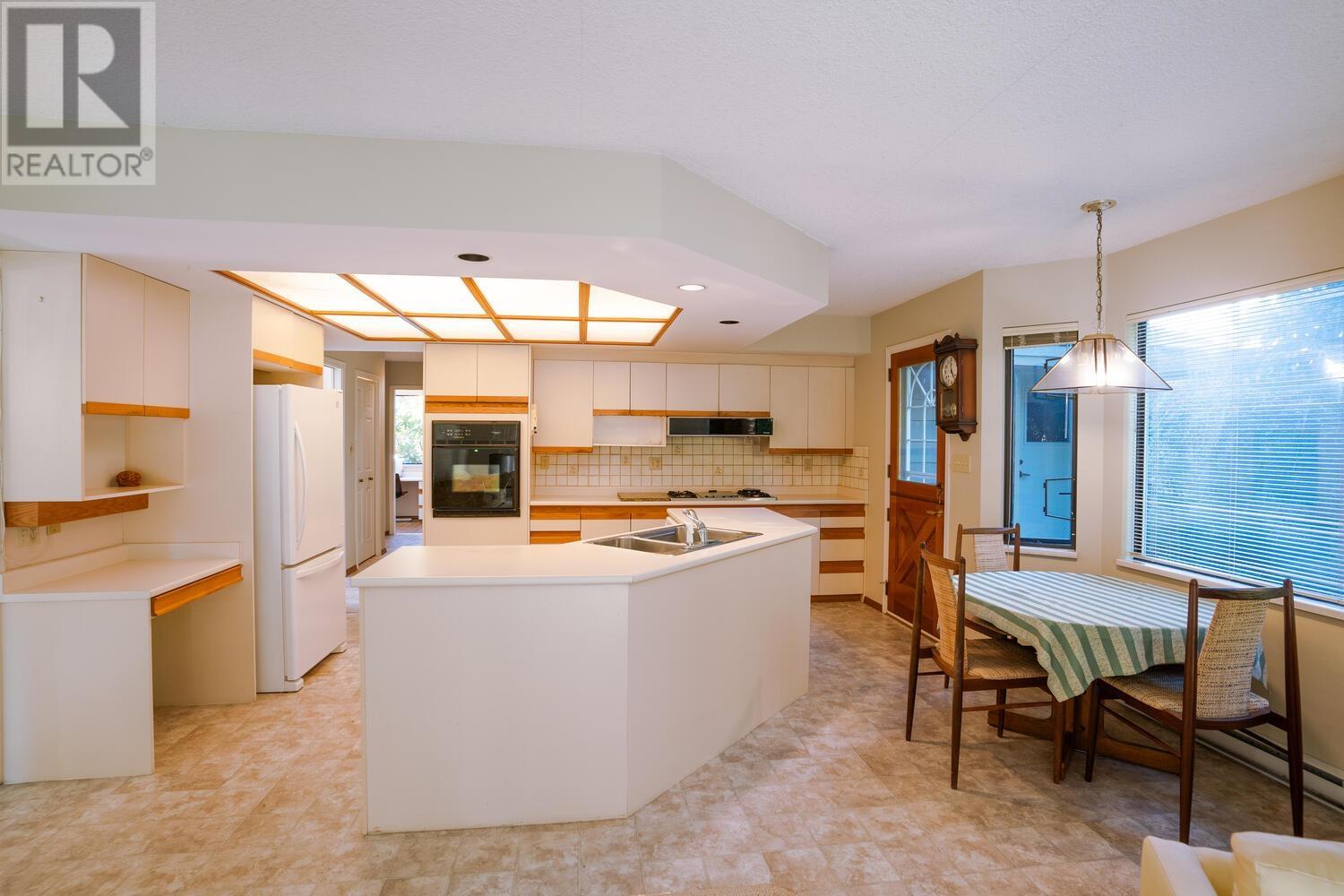 1202 Pacific Drive, Tsawwassen, British Columbia  V4M 2K6 - Photo 13 - R2816627