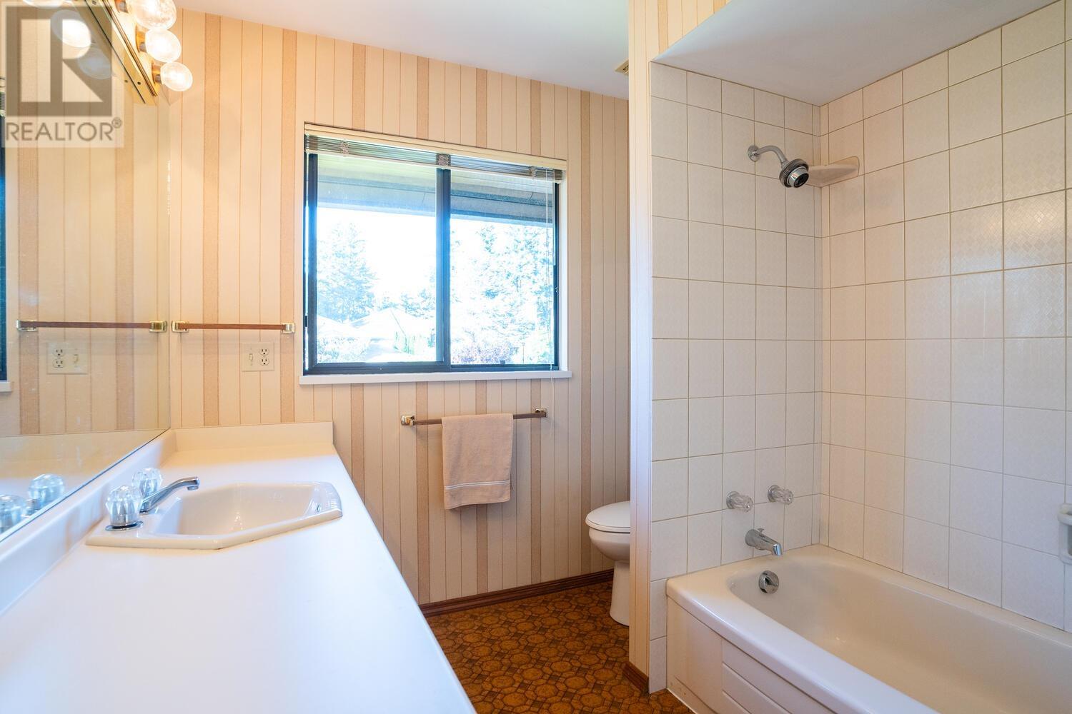 1202 Pacific Drive, Tsawwassen, British Columbia  V4M 2K6 - Photo 25 - R2816627