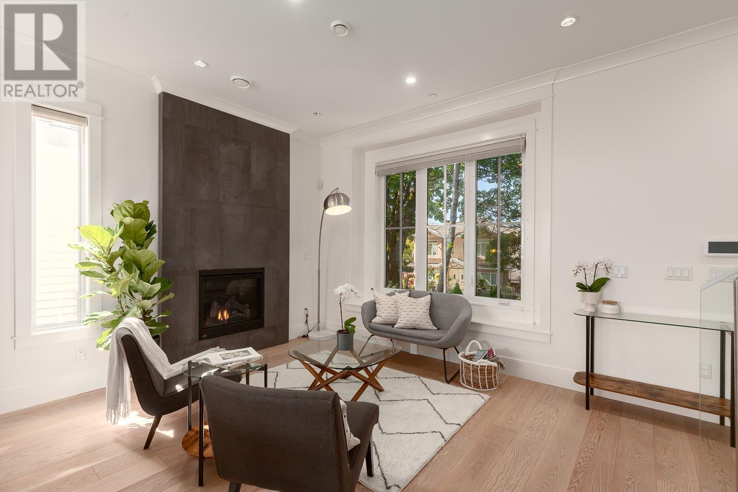 5318 St. Catherines Street, Vancouver, British Columbia  V5W 3G1 - Photo 3 - R2816706