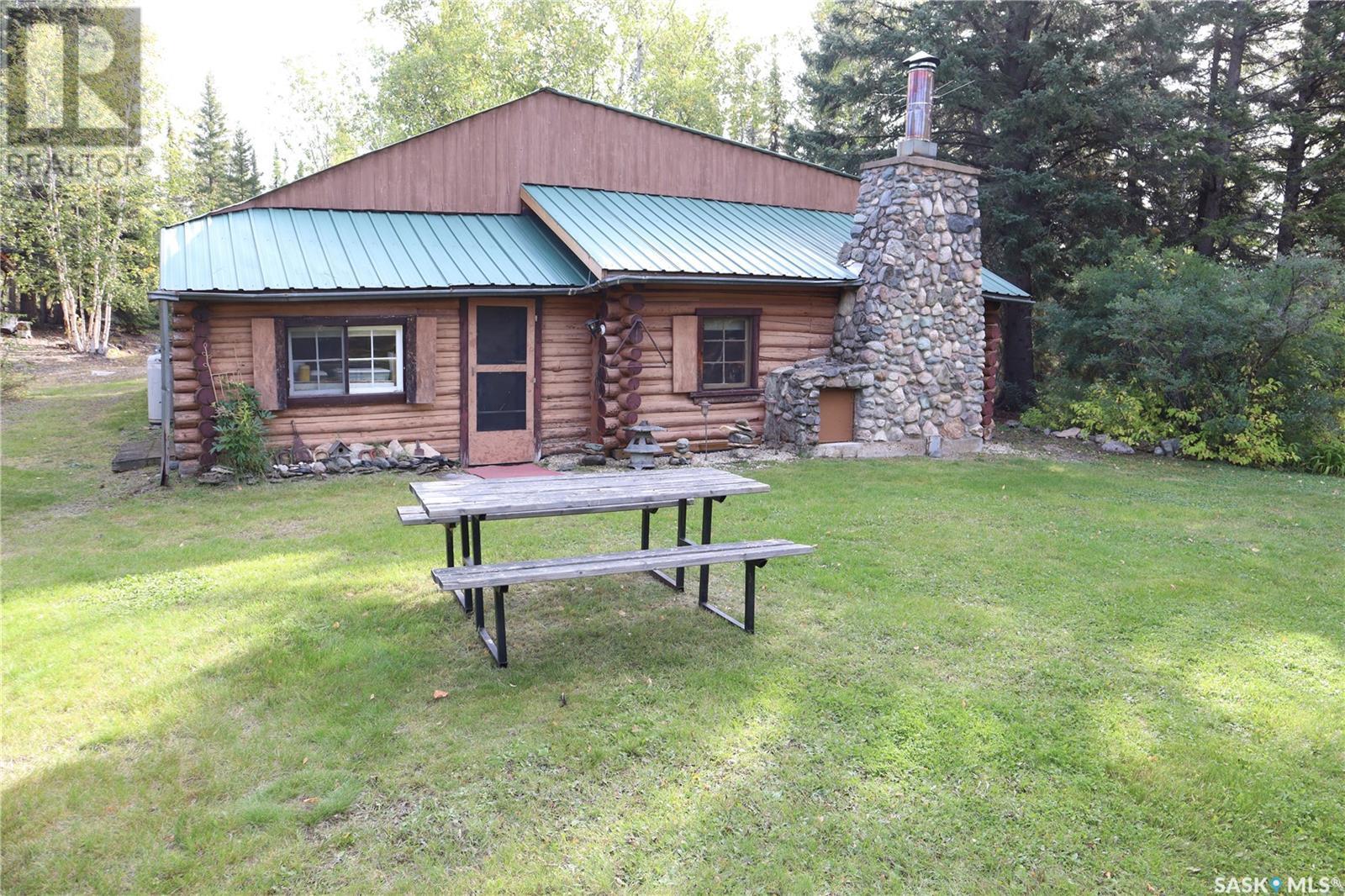 Pine Point Lodge, Creighton, Saskatchewan  S0P 0A0 - Photo 6 - SK945730