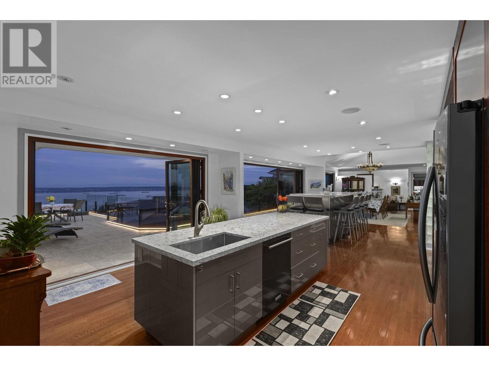 1402 Chippendale Road, West Vancouver, British Columbia  V7S 2N6 - Photo 11 - R2816661