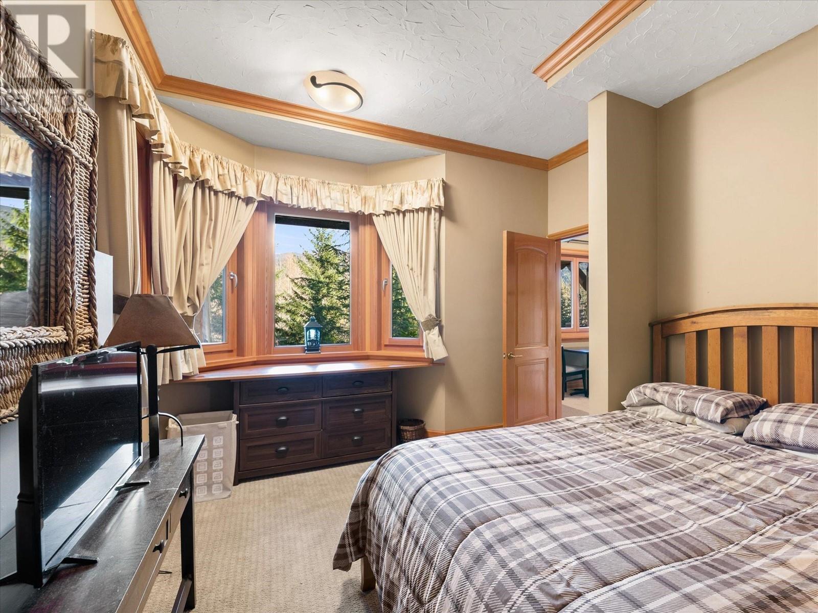 7448 Treetop Lane, Whistler, British Columbia  V8E 0E9 - Photo 20 - R2816760