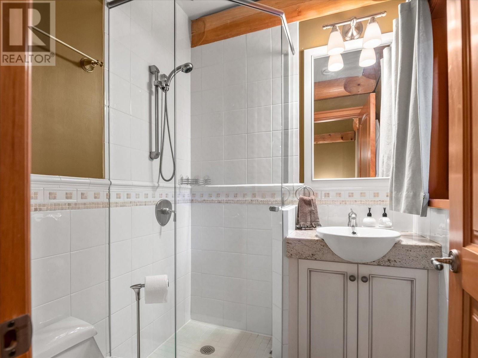 7448 Treetop Lane, Whistler, British Columbia  V8E 0E9 - Photo 21 - R2816760