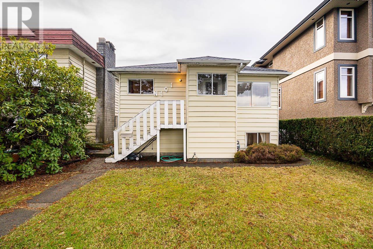 101 N Sea Avenue, Burnaby, British Columbia  V5B 1K4 - Photo 3 - R2816770