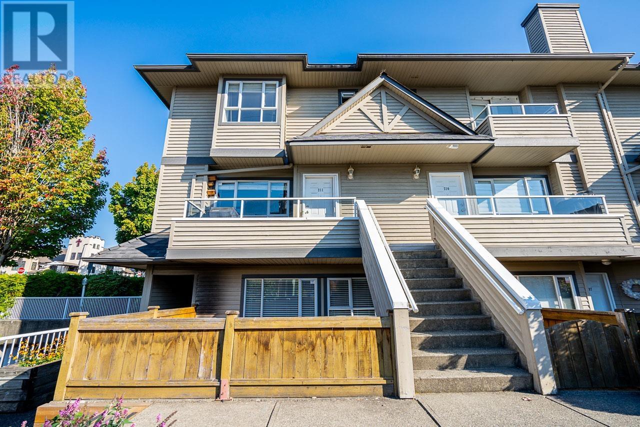 211 3938 ALBERT STREET, burnaby, British Columbia