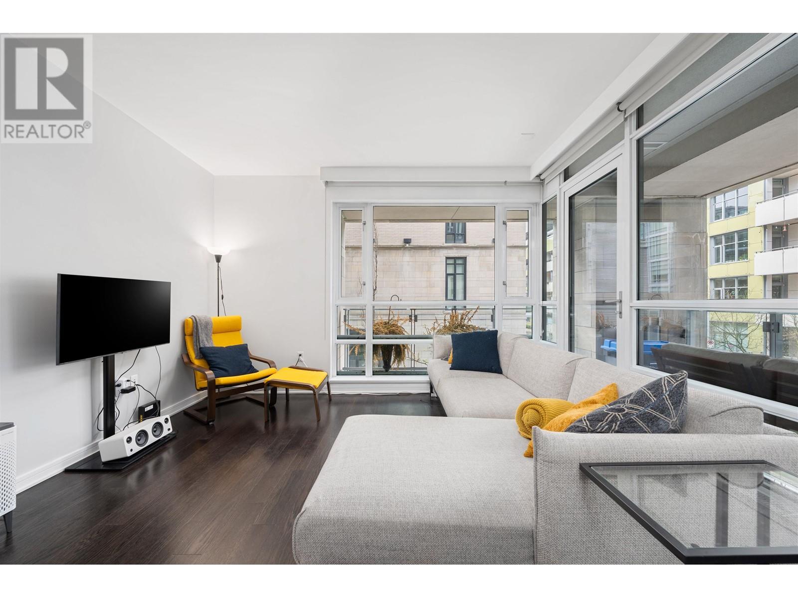 203 1616 Columbia Street, Vancouver, British Columbia  V5Y 0B7 - Photo 3 - R2816820