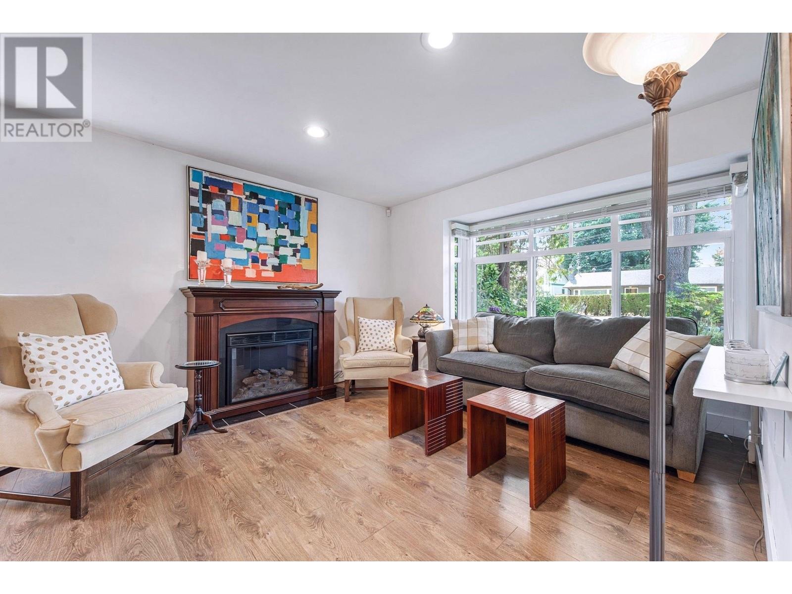 1388 Oakwood Crescent, North Vancouver, British Columbia  V7P 1L7 - Photo 8 - R2816476