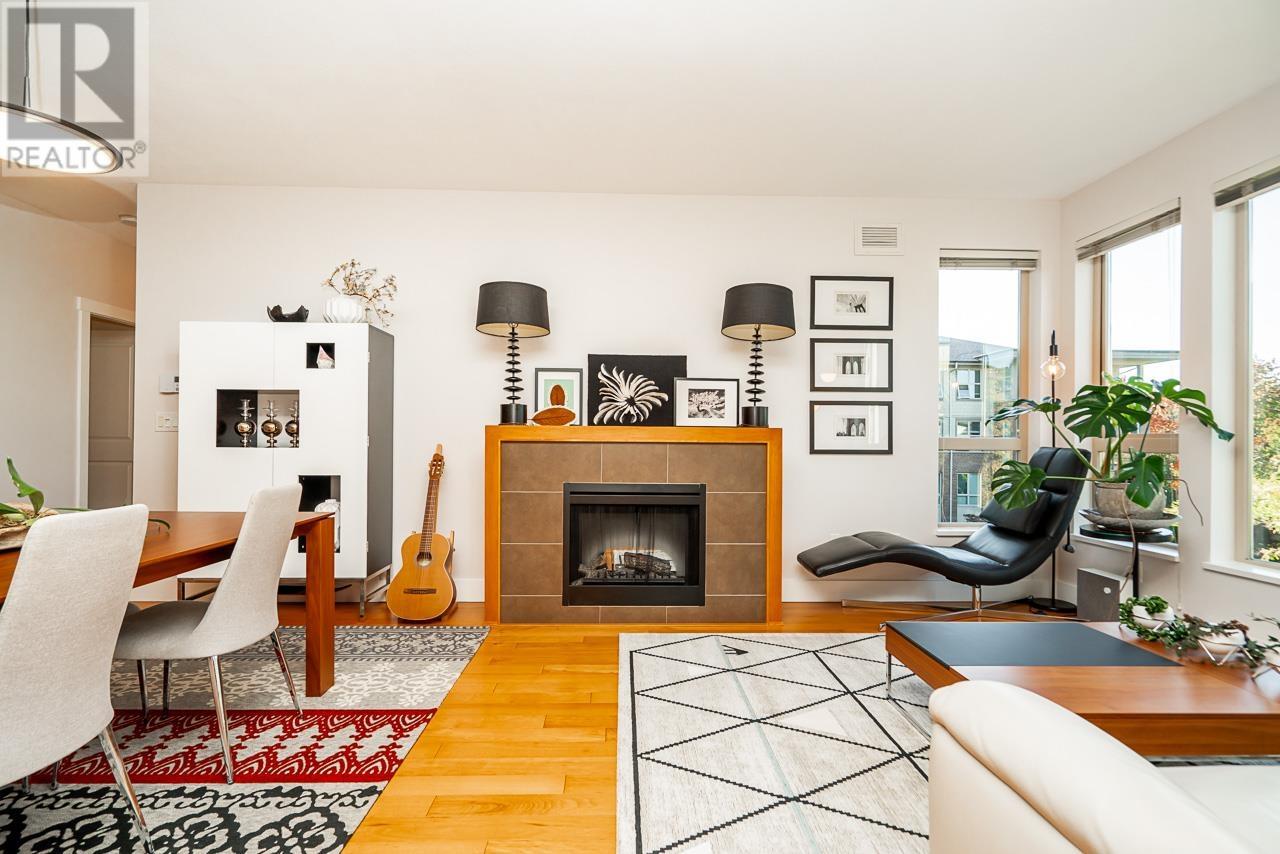 310 6268 Eagles Drive, Vancouver, British Columbia  V6T 0A2 - Photo 1 - R2816812