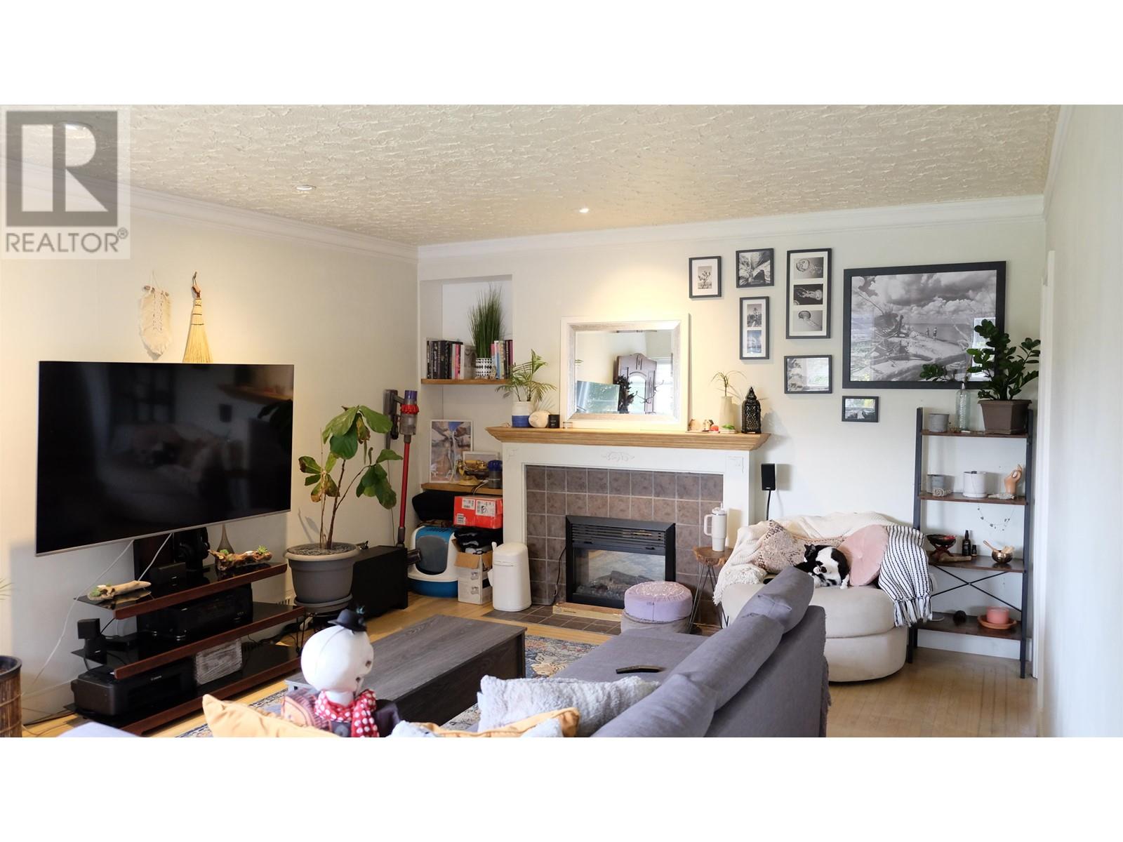 3435 Triumph Street, Vancouver, British Columbia  V5K 1T9 - Photo 3 - R2815790