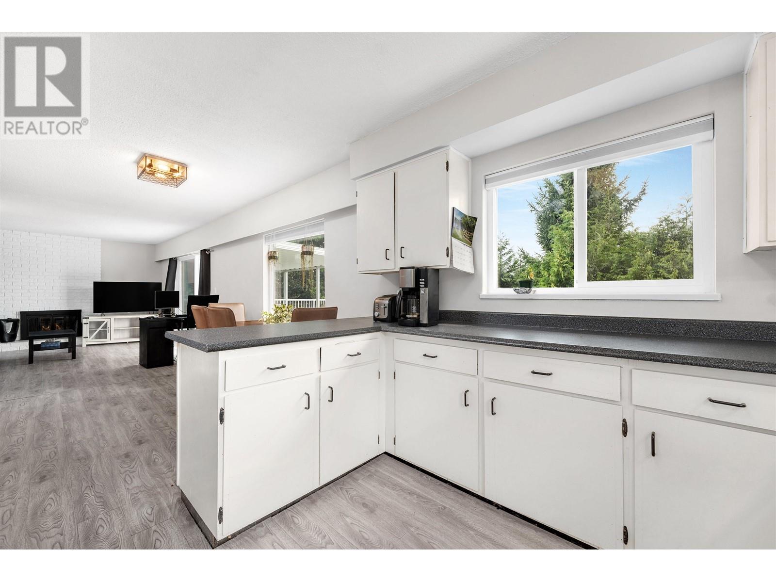 419 Ioco Road, Port Moody, British Columbia  V3H 2W1 - Photo 9 - R2809043