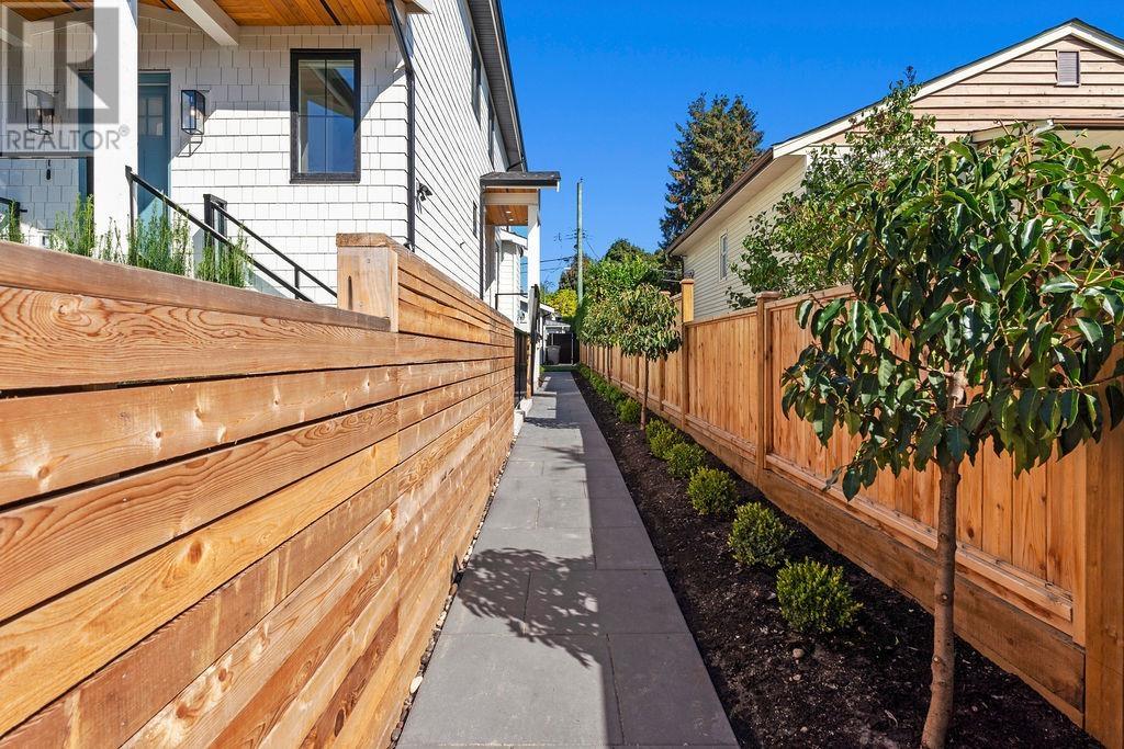 2565 E 16th Avenue, Vancouver, British Columbia  V5M 2L5 - Photo 2 - R2816680