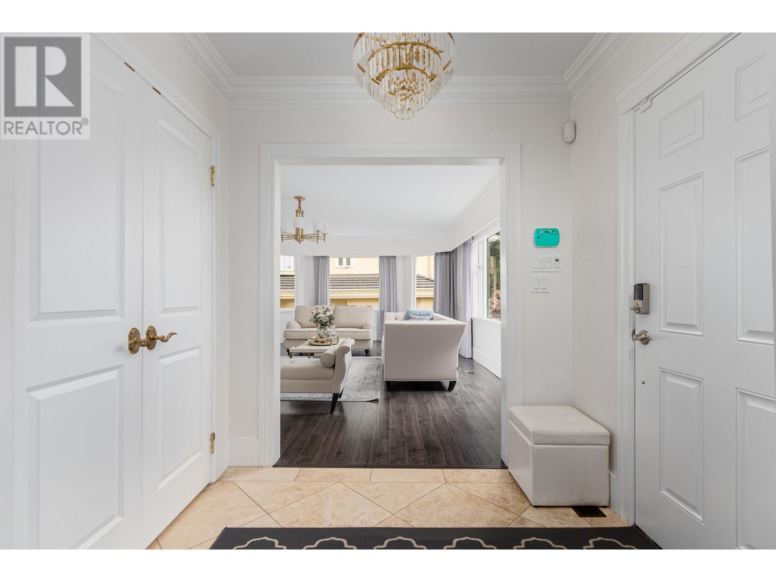 6908 Marguerite Street, Vancouver, British Columbia  V6P 5G2 - Photo 4 - R2816867