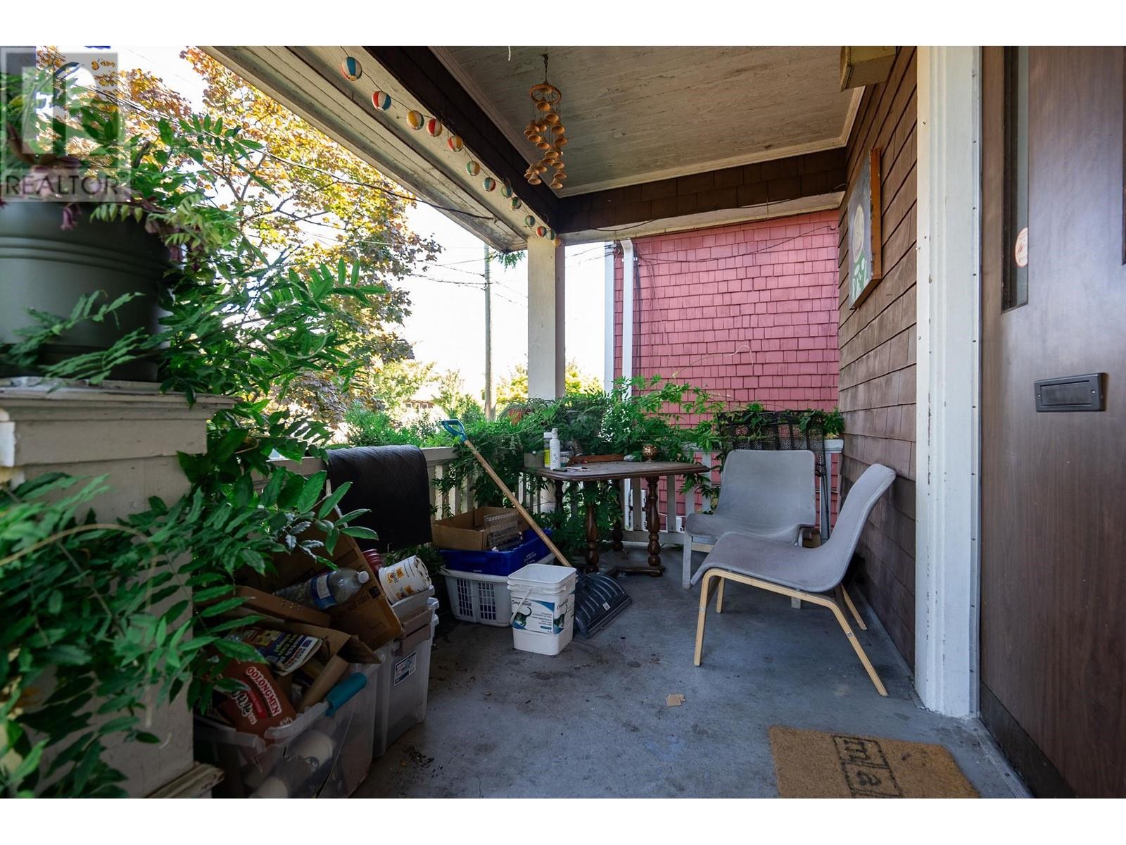 234 E Woodstock Avenue, Vancouver, British Columbia  V5W 1N1 - Photo 3 - R2816907