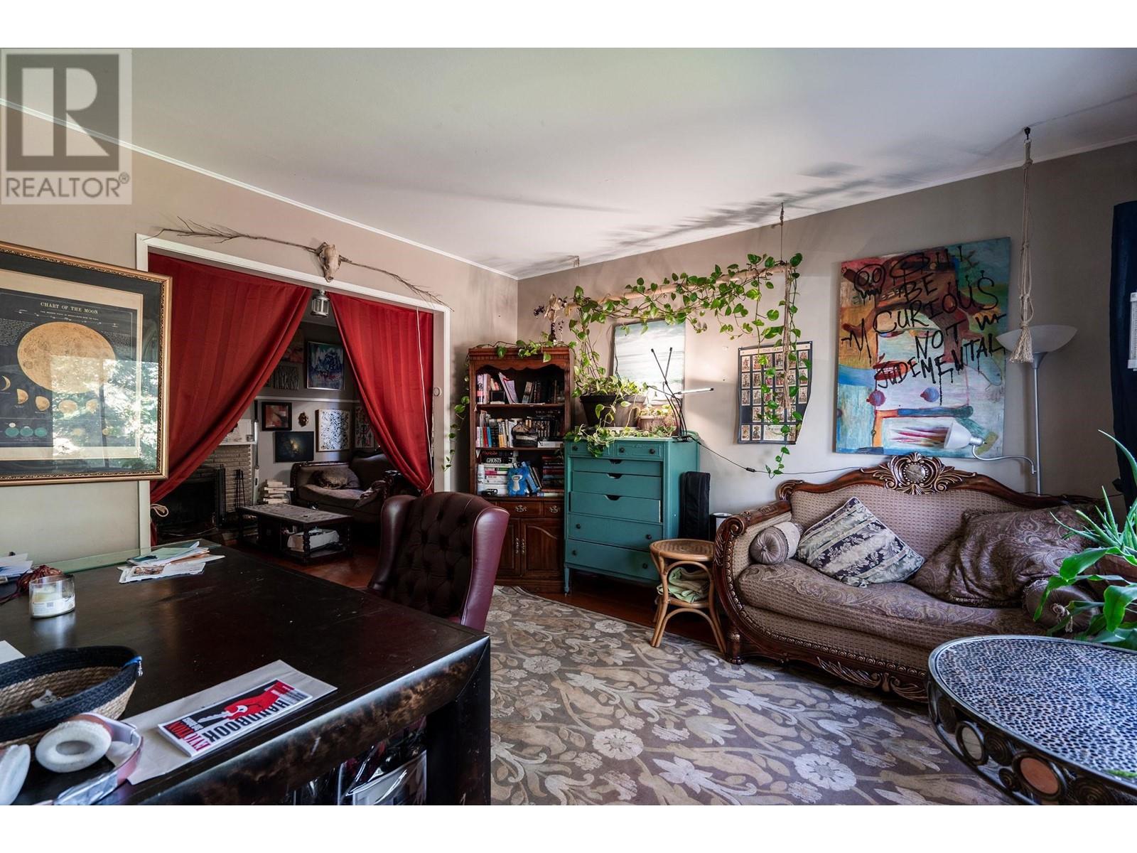 234 E Woodstock Avenue, Vancouver, British Columbia  V5W 1N1 - Photo 4 - R2816907
