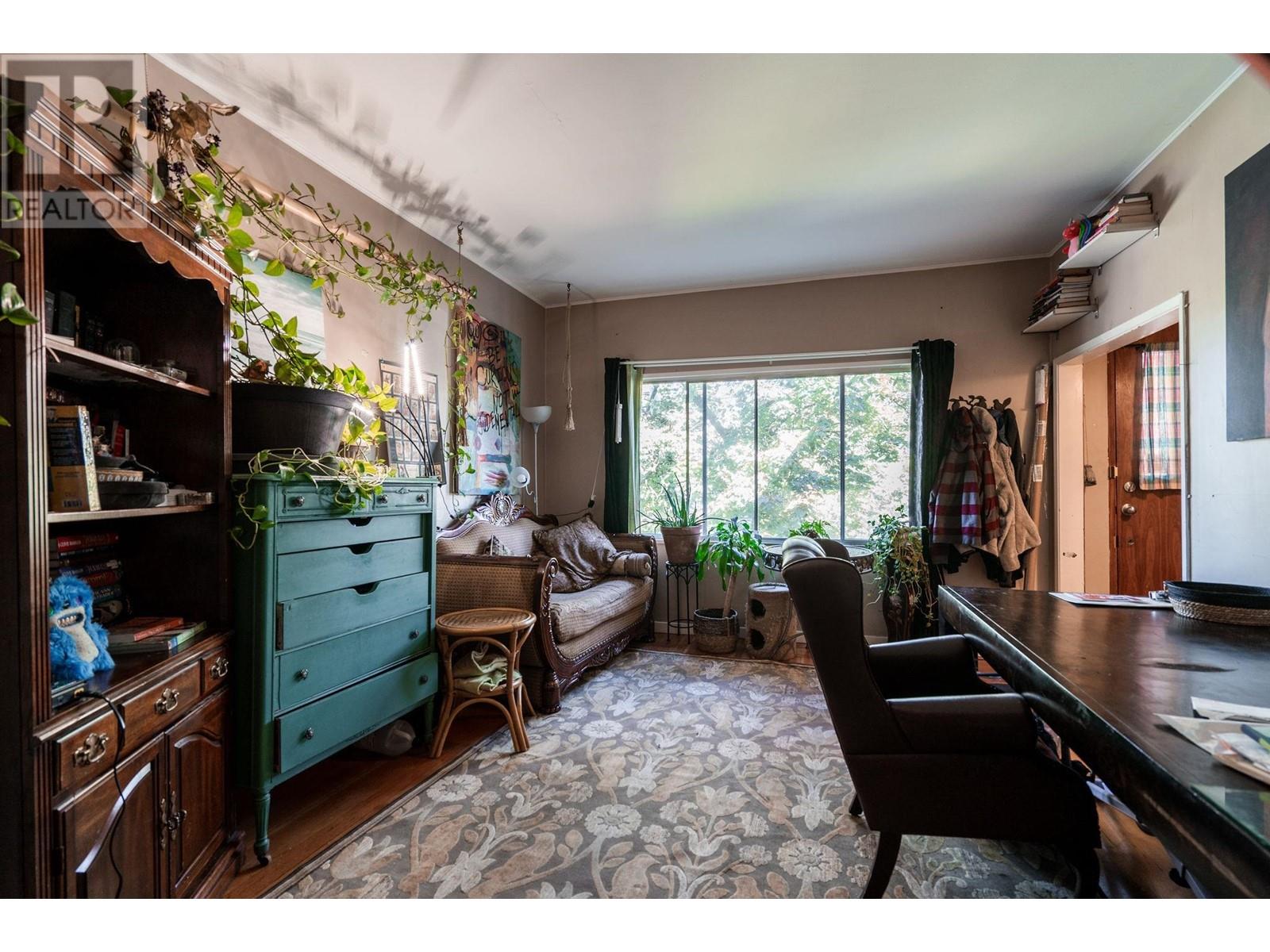 234 E Woodstock Avenue, Vancouver, British Columbia  V5W 1N1 - Photo 6 - R2816907