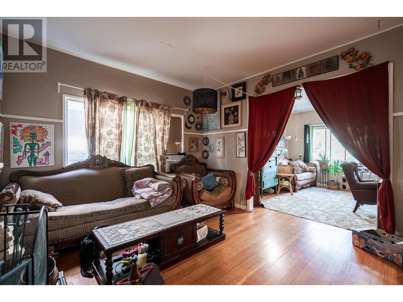 234 E Woodstock Avenue, Vancouver, British Columbia  V5W 1N1 - Photo 8 - R2816907