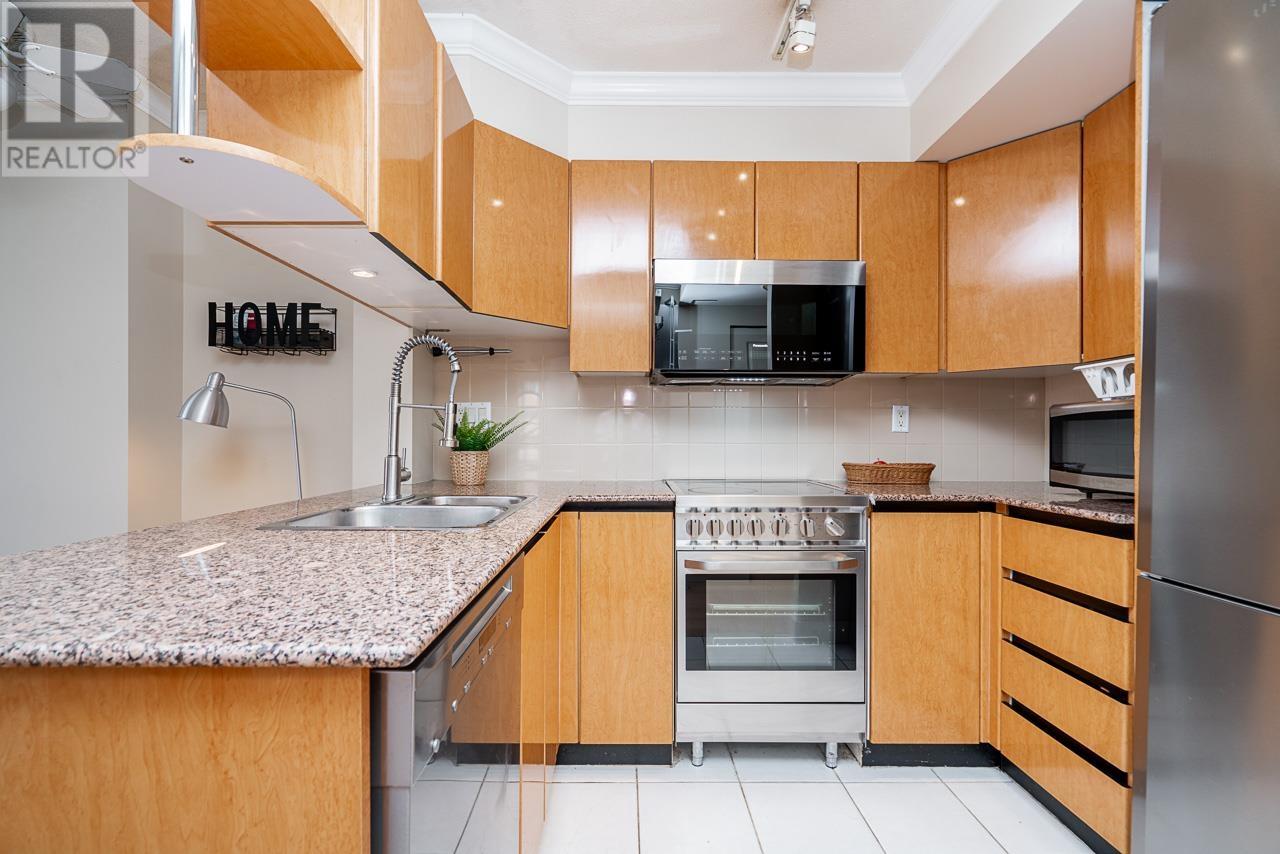 1802 1189 Howe Street, Vancouver, British Columbia  V6Z 2X4 - Photo 3 - R2816758