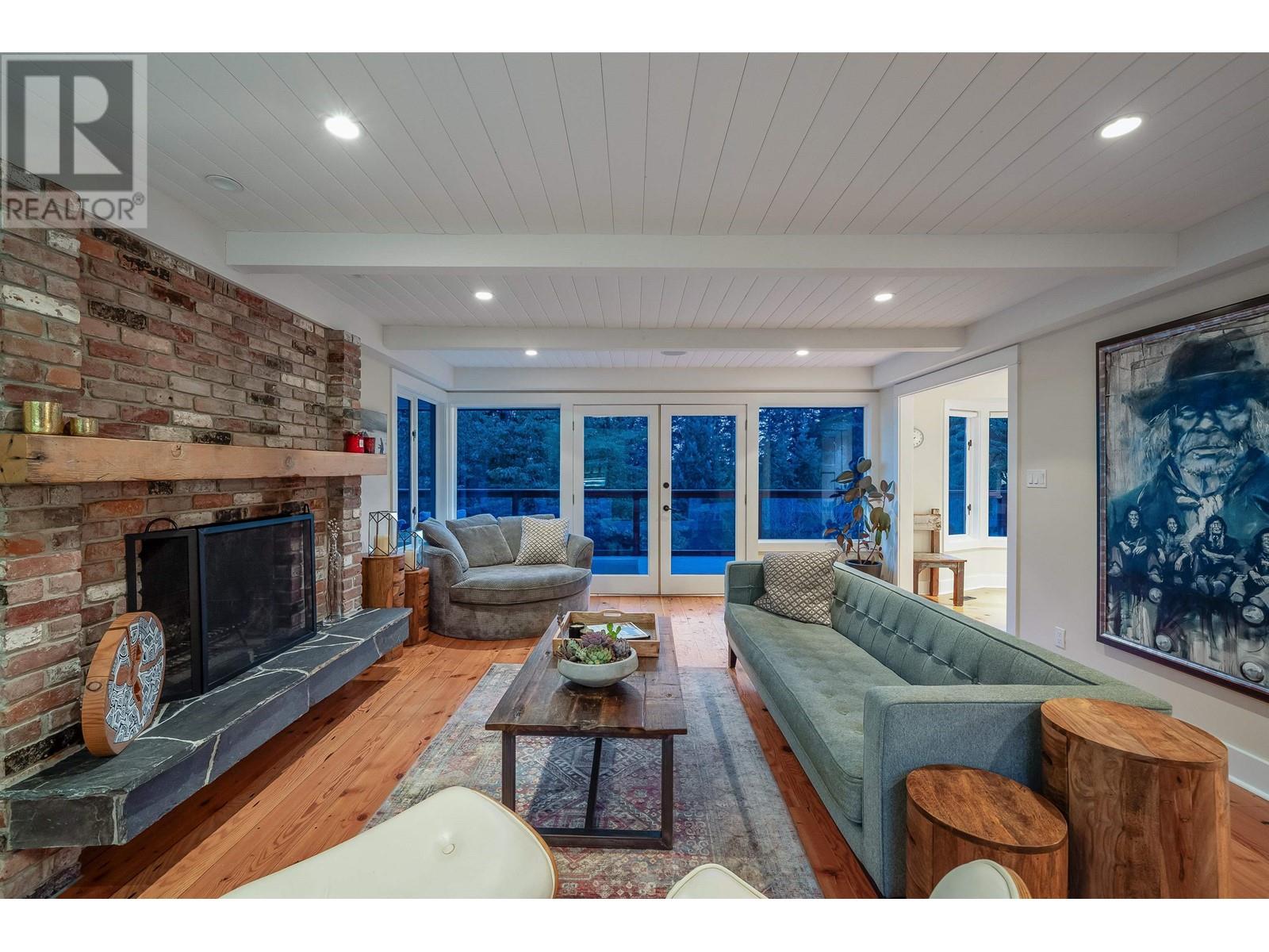 3714 Southridge Place, West Vancouver, British Columbia  V7V 3H8 - Photo 3 - R2816780