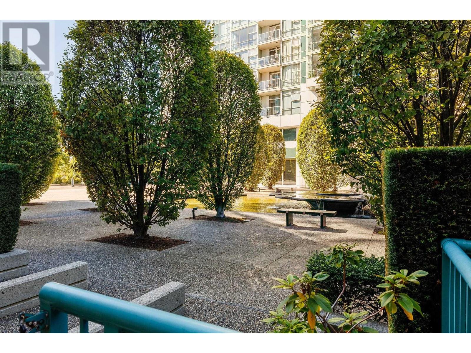 133 Boathouse Mews, Vancouver, British Columbia  V6Z 2Z9 - Photo 5 - R2816545