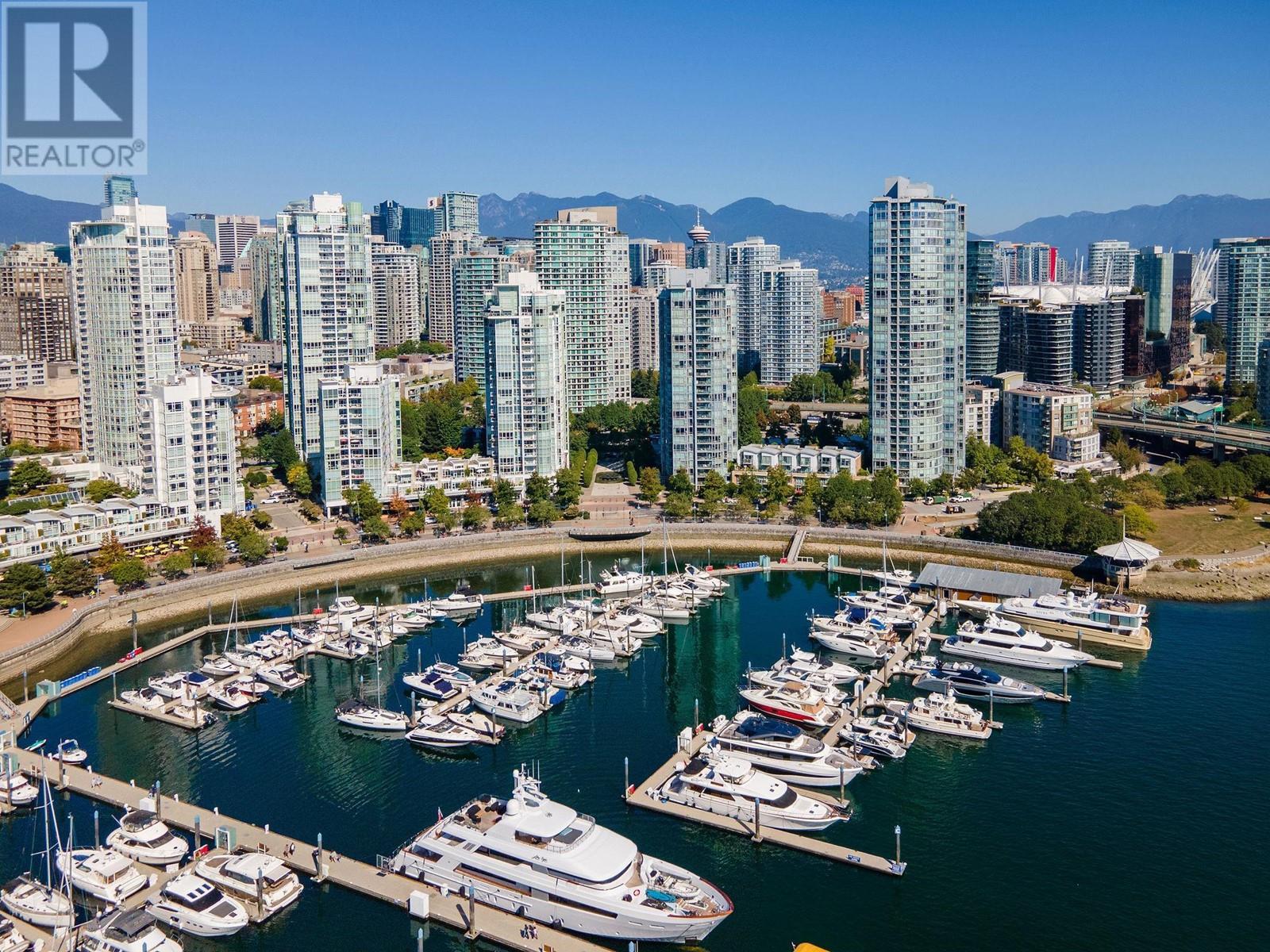 133 Boathouse Mews, Vancouver, British Columbia  V6Z 2Z9 - Photo 29 - R2816545