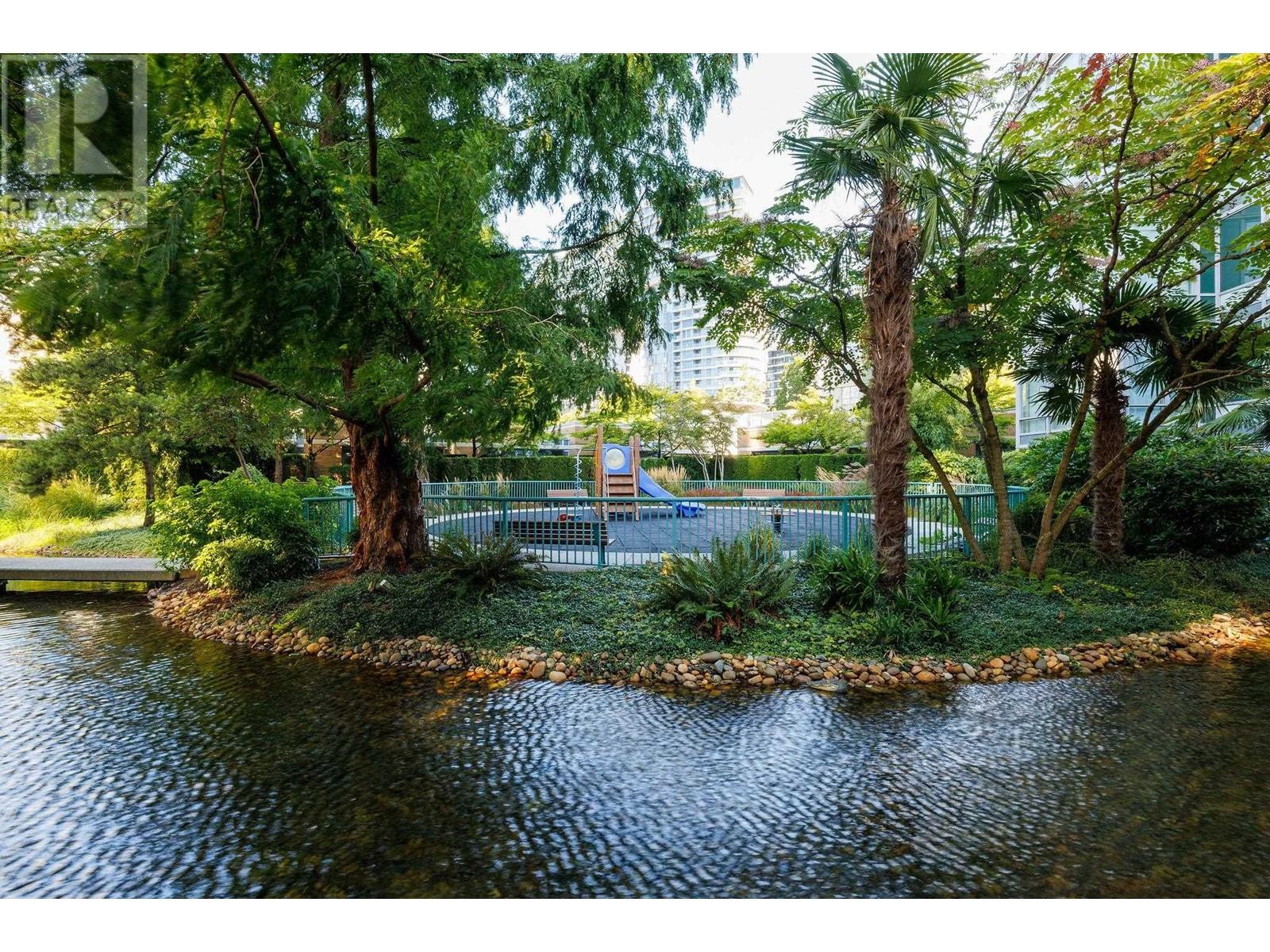 133 Boathouse Mews, Vancouver, British Columbia  V6Z 2Z9 - Photo 24 - R2816545