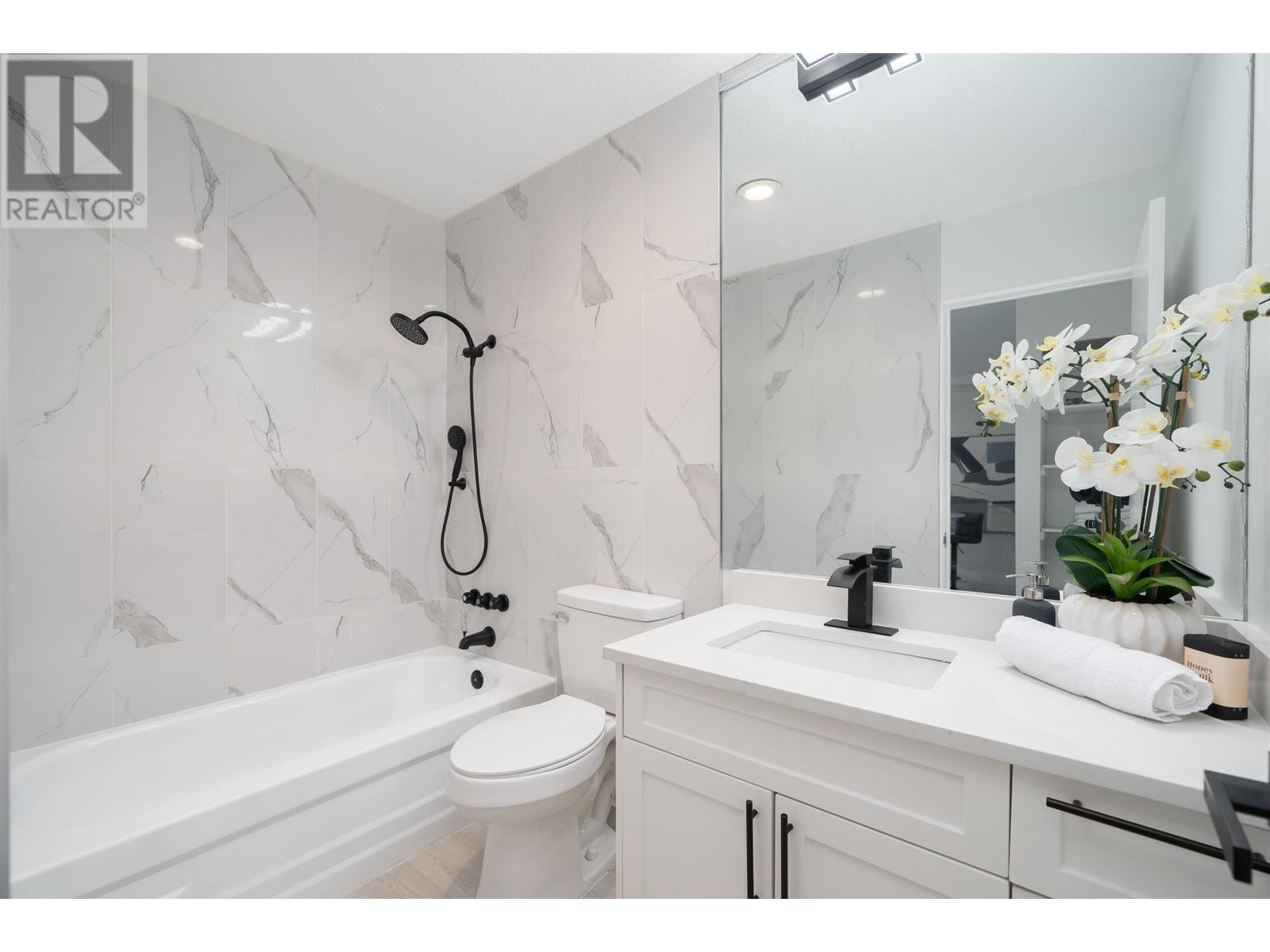 306 211 W 3rd Street, North Vancouver, British Columbia  V7M 1E9 - Photo 18 - R2816609