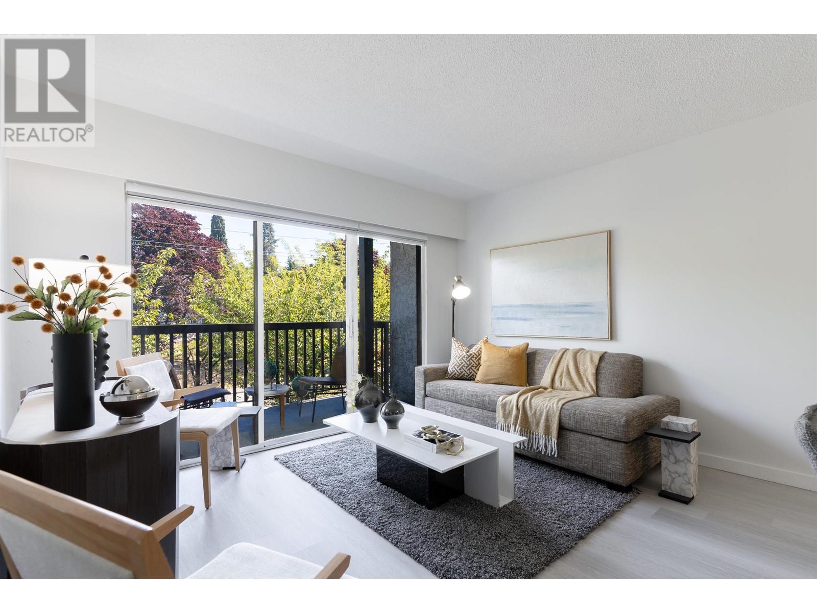 306 211 W 3rd Street, North Vancouver, British Columbia  V7M 1E9 - Photo 5 - R2816609