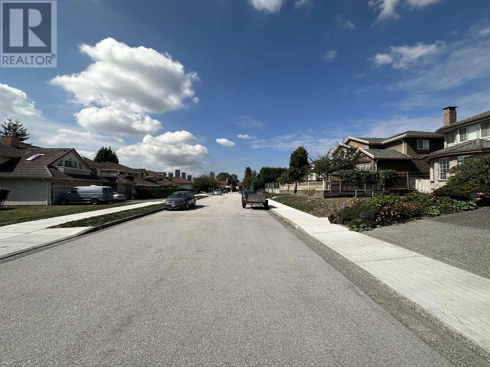 6169 Lochdale Street, Burnaby, British Columbia  V5B 2M6 - Photo 4 - R2816882