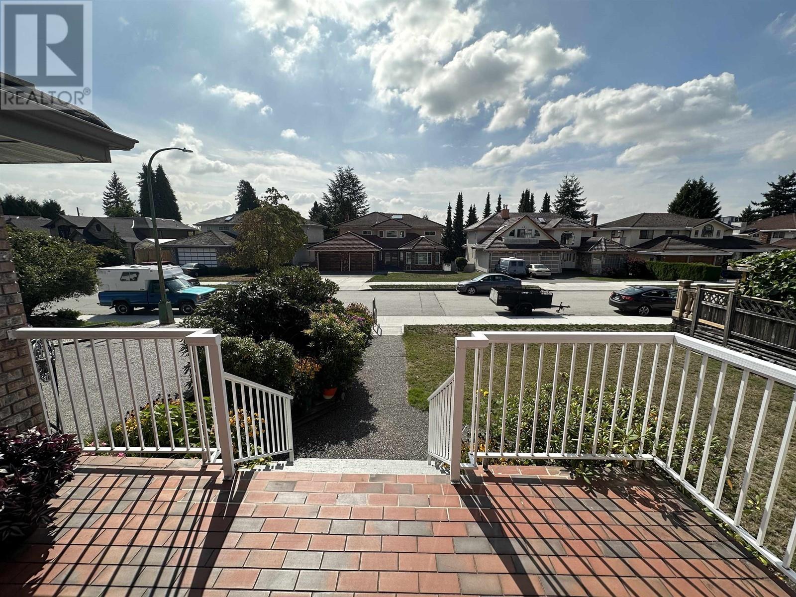 6169 Lochdale Street, Burnaby, British Columbia  V5B 2M6 - Photo 3 - R2816882