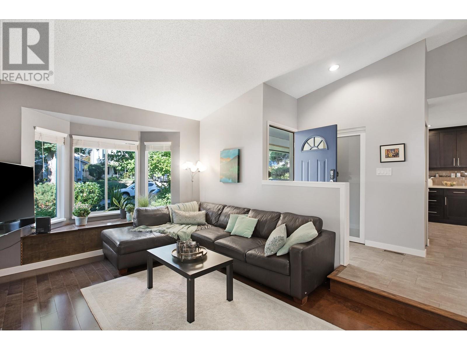 890 Porteau Place, North Vancouver, British Columbia  V7H 2S3 - Photo 4 - R2817039