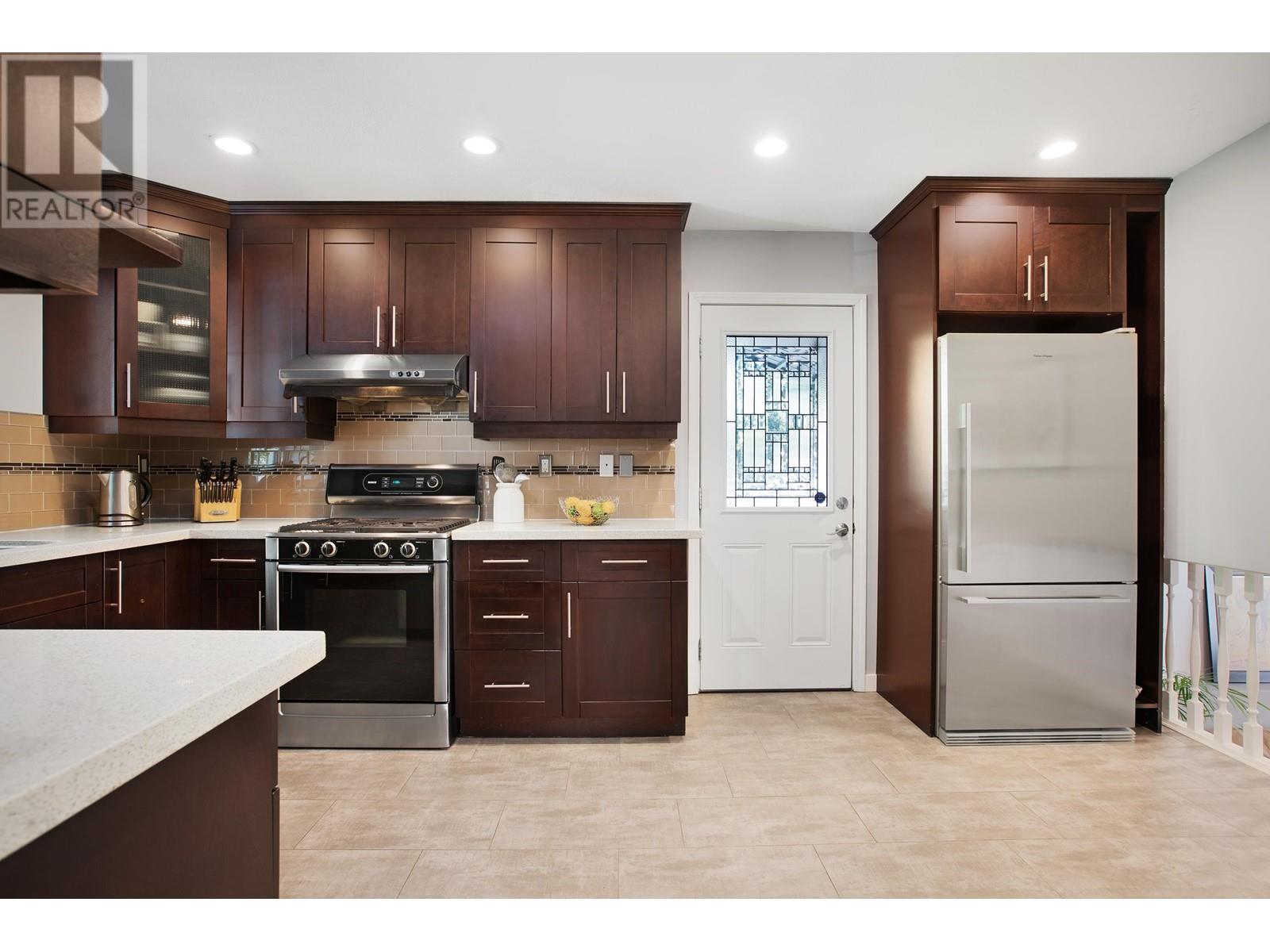 890 Porteau Place, North Vancouver, British Columbia  V7H 2S3 - Photo 8 - R2817039