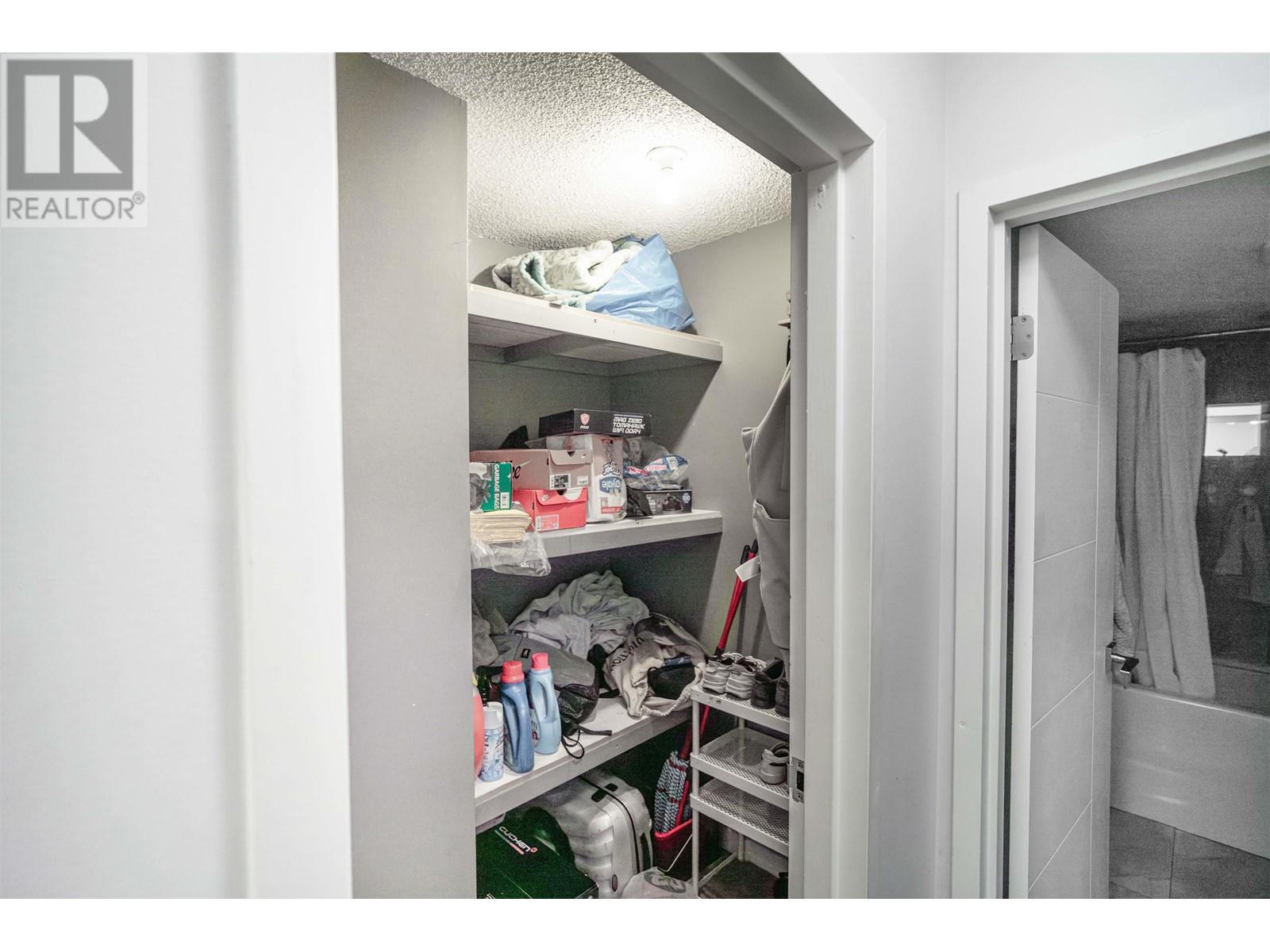 402 9847 Manchester Drive, Burnaby, British Columbia  V3N 4P4 - Photo 31 - R2816454