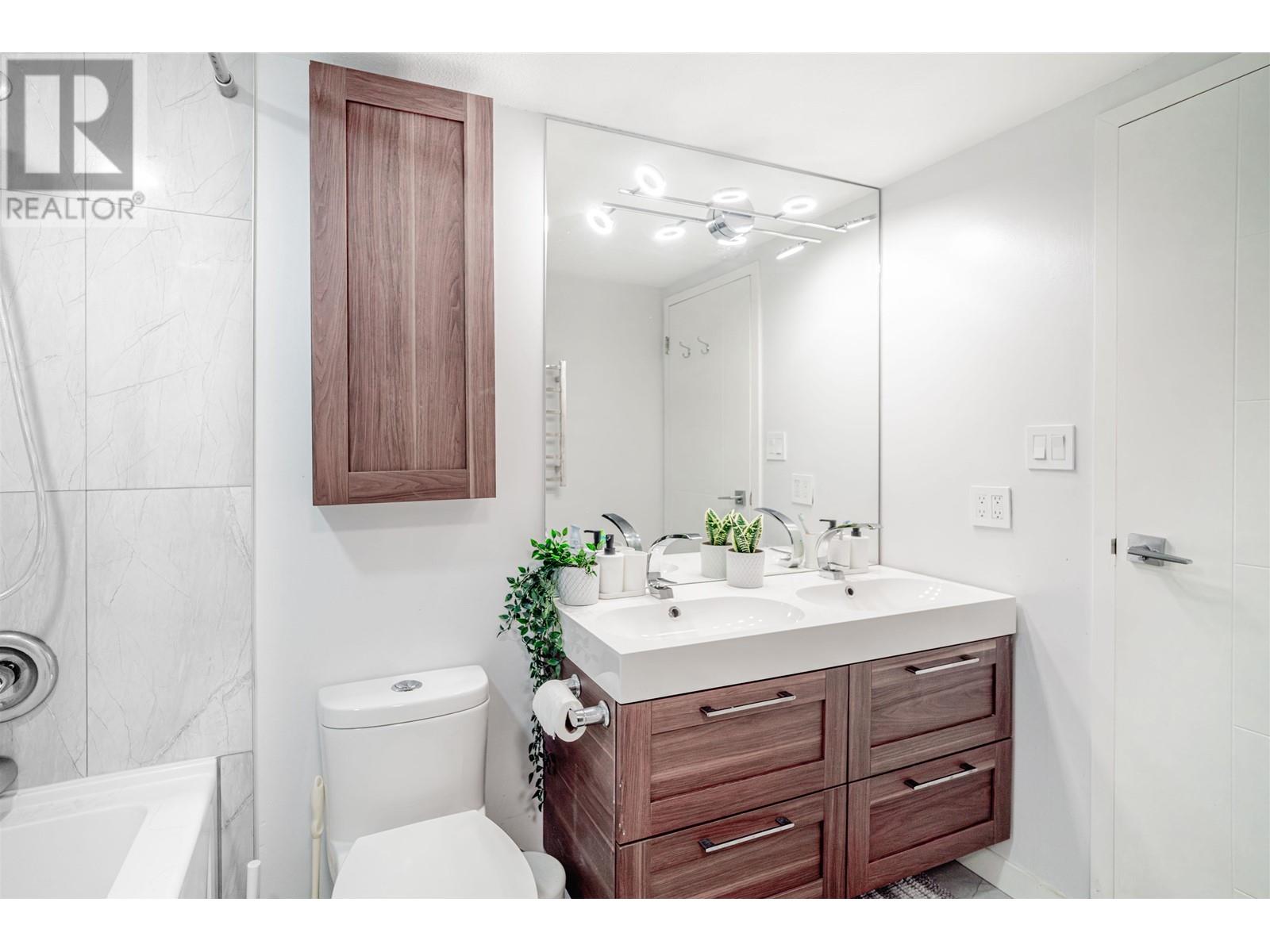 402 9847 Manchester Drive, Burnaby, British Columbia  V3N 4P4 - Photo 23 - R2816454