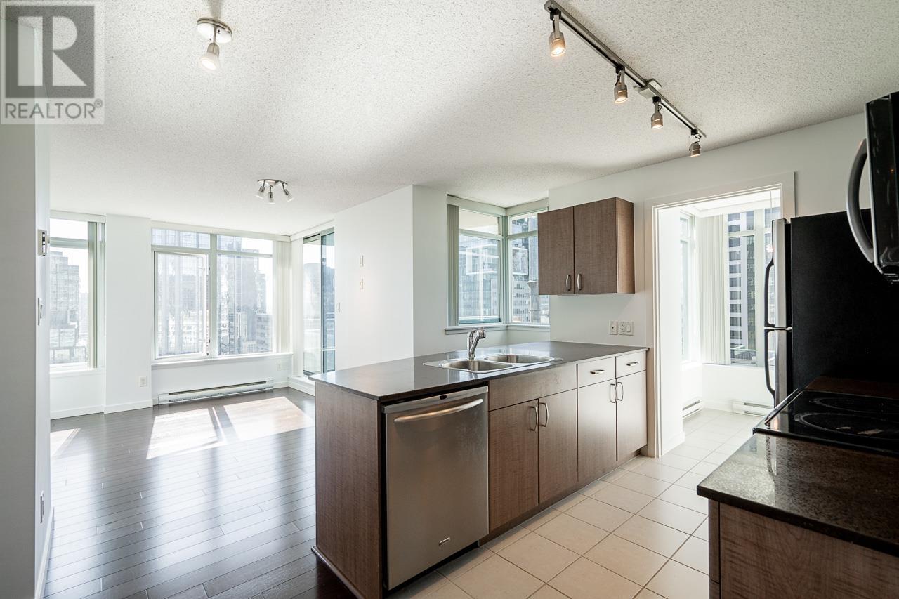 1616 610 Granville Street, Vancouver, British Columbia  V6C 3J3 - Photo 2 - R2817062