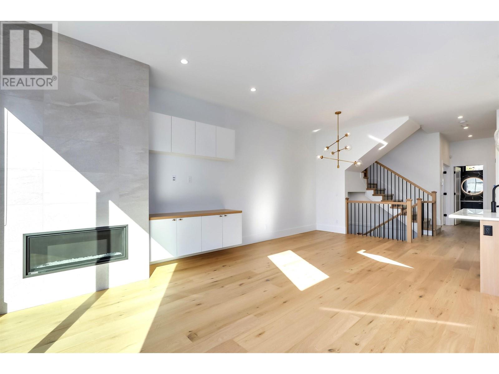 423 W Keith Road, North Vancouver, British Columbia  V7M 1M2 - Photo 7 - R2817163