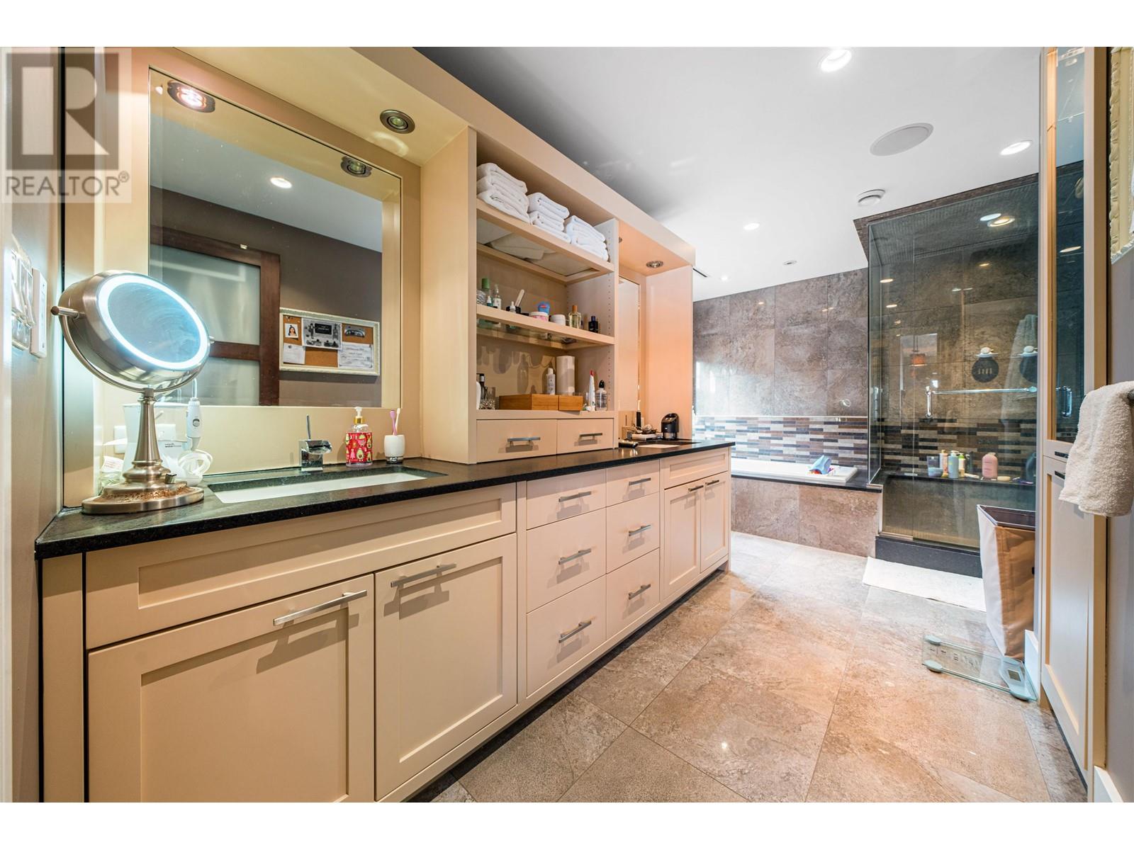 3765 Dollarton Highway, North Vancouver, British Columbia  V7G 1A1 - Photo 23 - R2817096