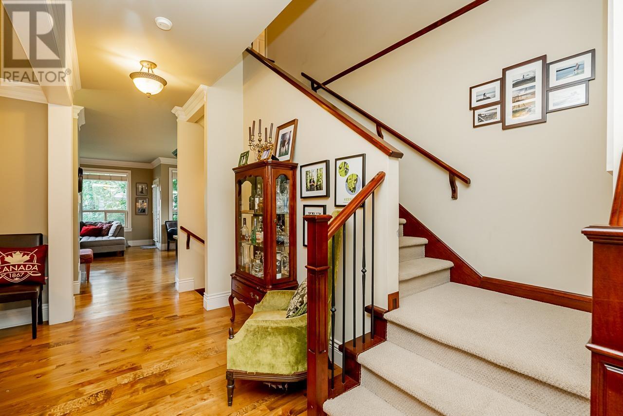 2880 Malibu Court, Coquitlam, British Columbia  V3B 8G1 - Photo 16 - R2817144