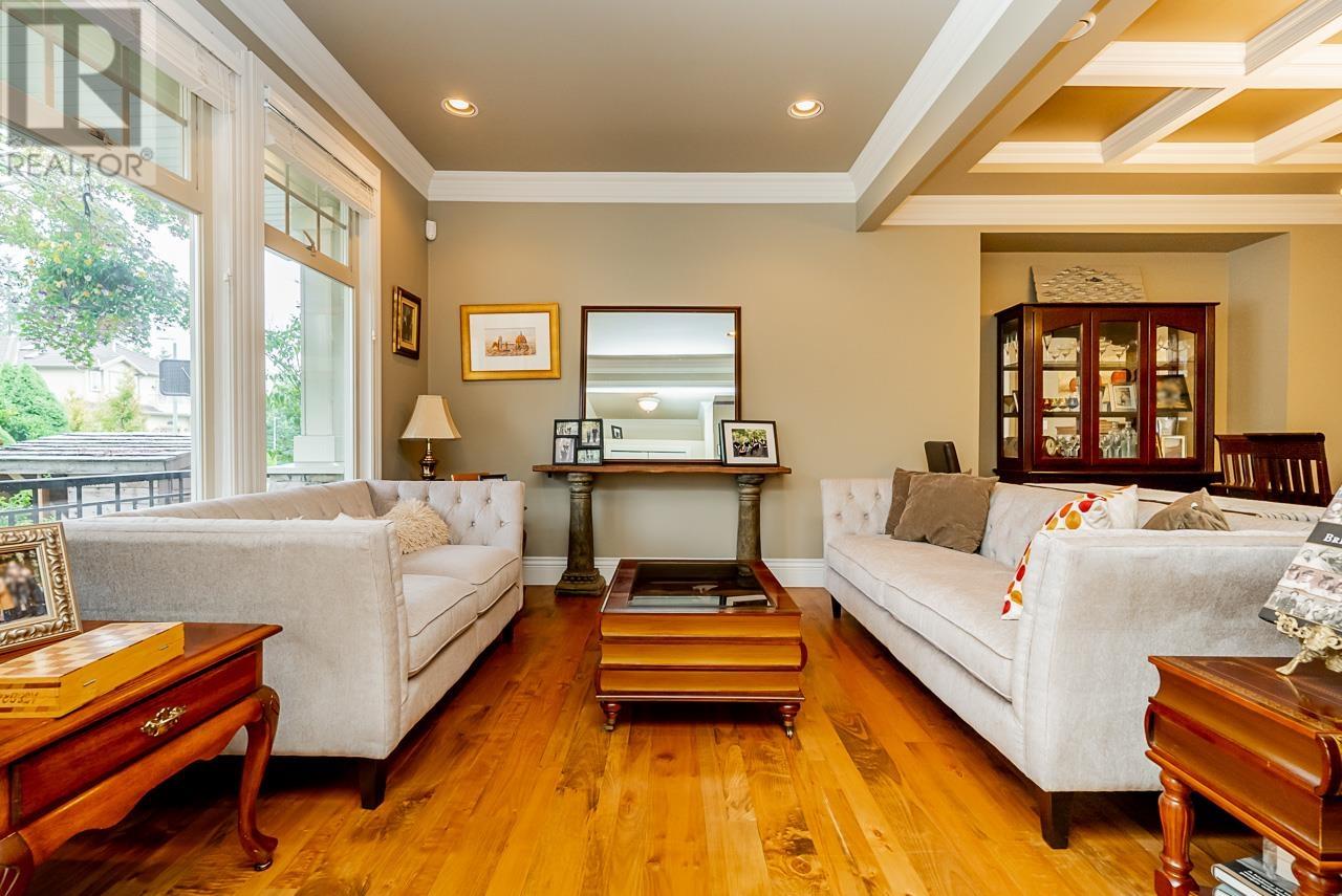 2880 Malibu Court, Coquitlam, British Columbia  V3B 8G1 - Photo 4 - R2817144