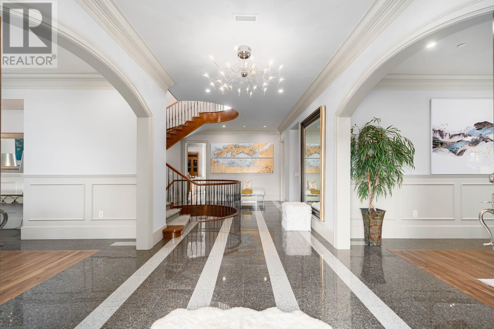 1350 W 32nd Avenue, Vancouver, British Columbia  V6H 2J3 - Photo 2 - R2816773