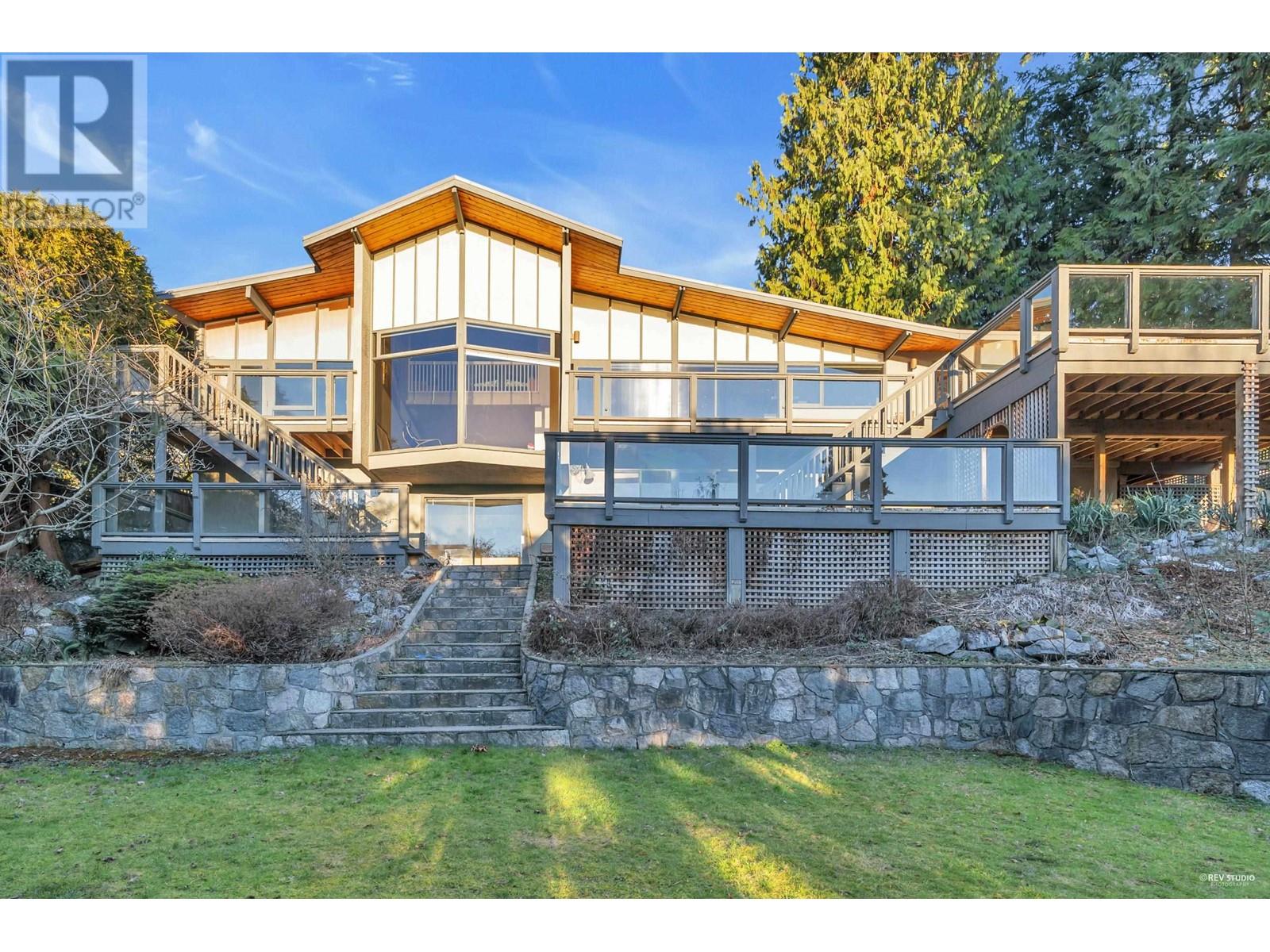2670 Rosebery Avenue, West Vancouver, British Columbia  V7V 3A2 - Photo 11 - R2816784