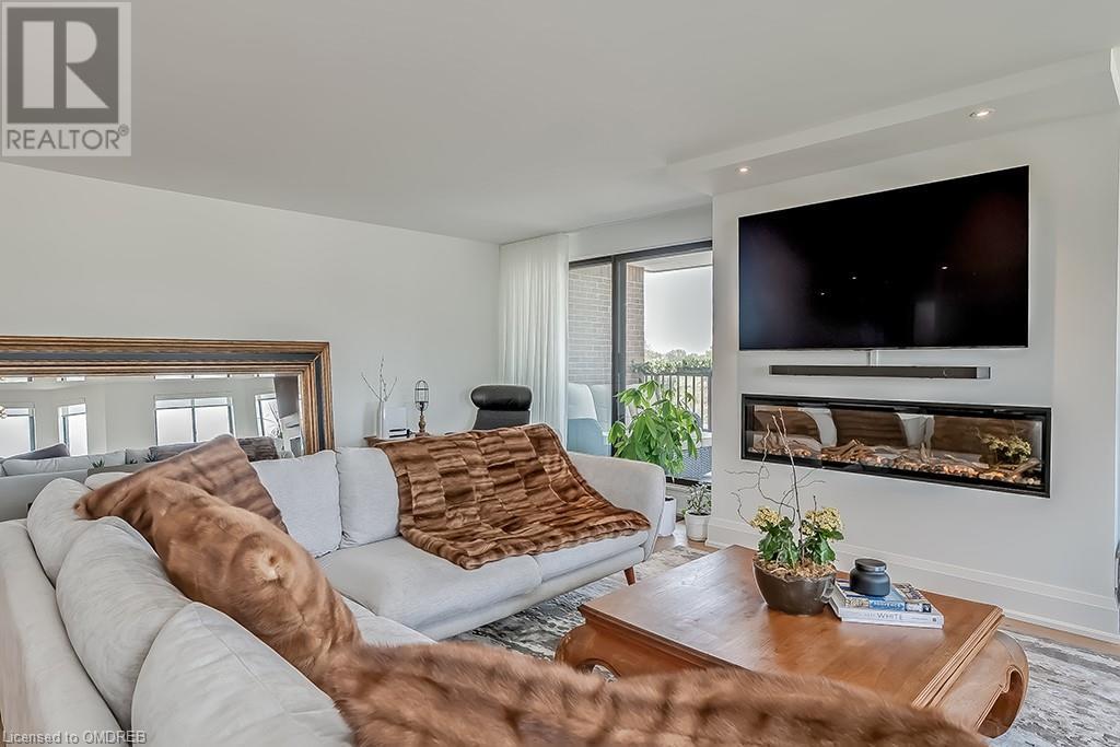100 Lakeshore Road E Unit# 901, Oakville, Ontario  L6J 6M9 - Photo 13 - 40485361