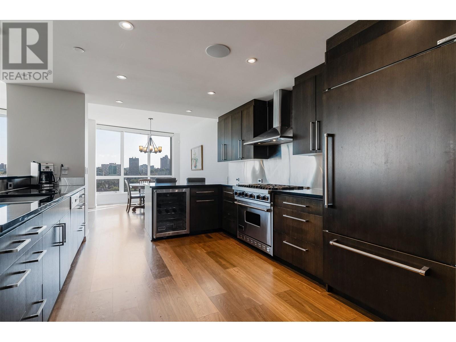 2003 1328 Marinaside Crescent, Vancouver, British Columbia  V6Z 3B3 - Photo 16 - R2817208