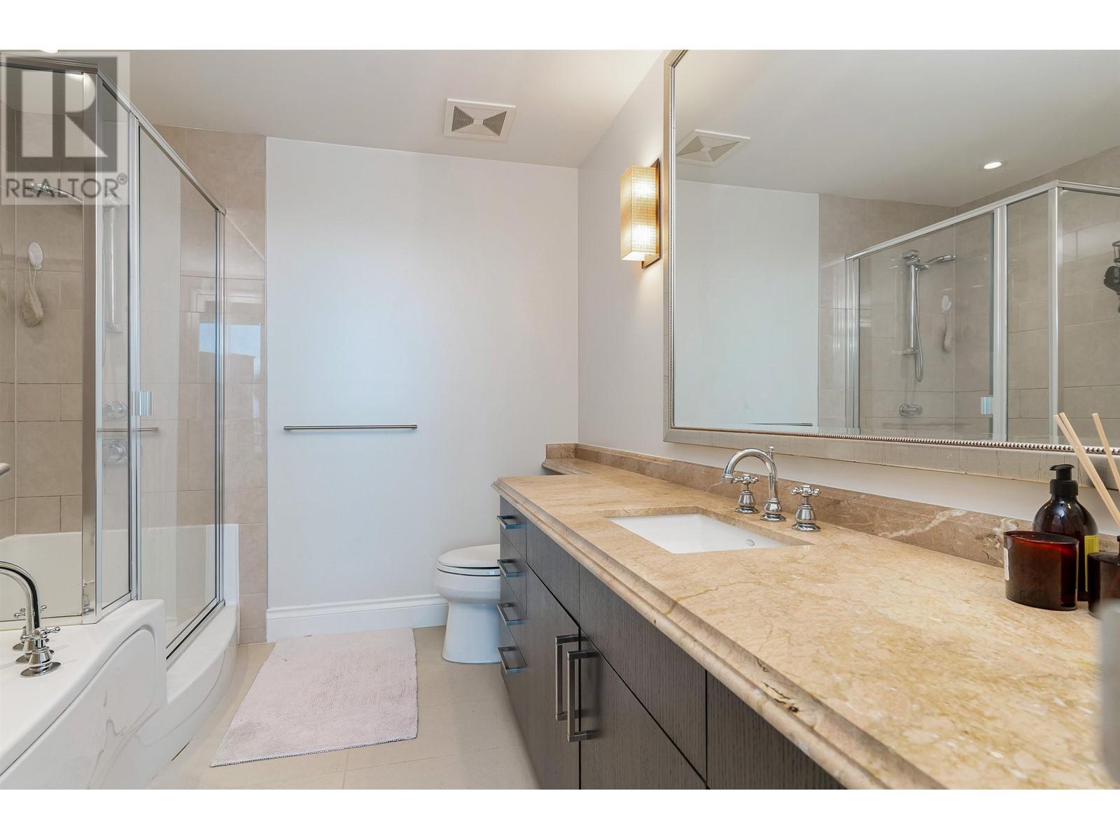 2003 1328 Marinaside Crescent, Vancouver, British Columbia  V6Z 3B3 - Photo 24 - R2817208