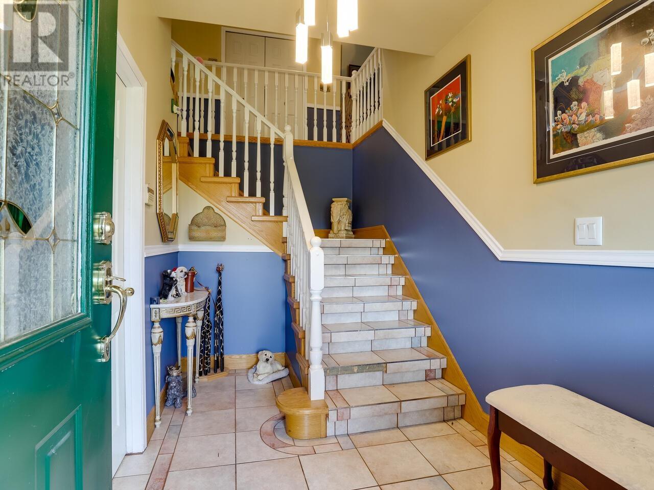 960 Porter Street, Coquitlam, British Columbia  V3J 5C2 - Photo 3 - R2817227